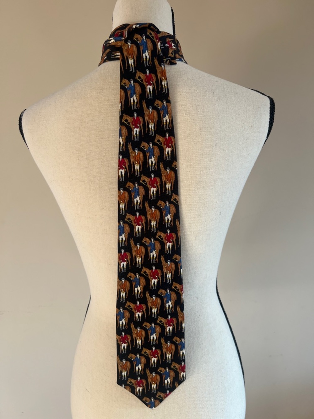 🐴🐎🏇🧲Black Equestrian Motif Silk Tie with Multi-Color Riders